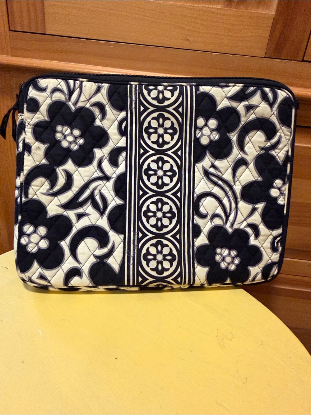 Vera Bradley Night and Day Retired Quilted Laptop Portfolio Case Black & White